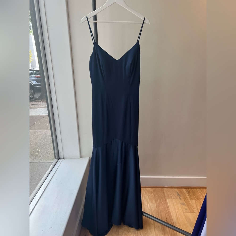Beautiful navy crepe vneck with mermaid gown